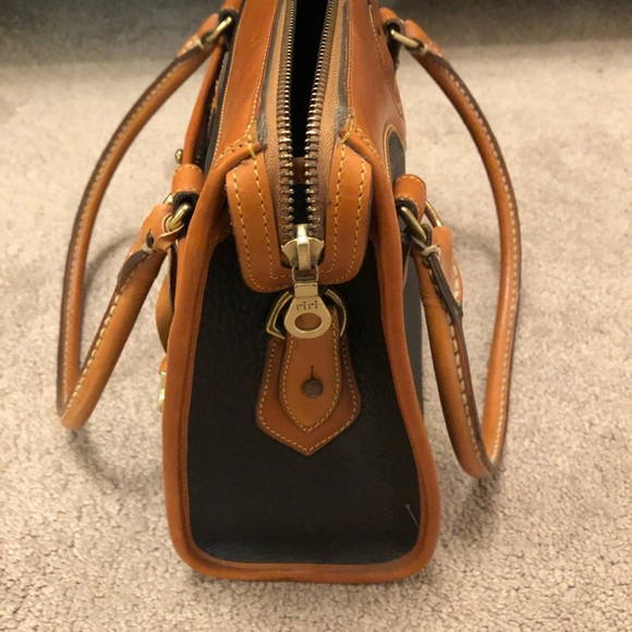 Dooney and Bourke All Weather Leather Handbag - Picture 3 of 9